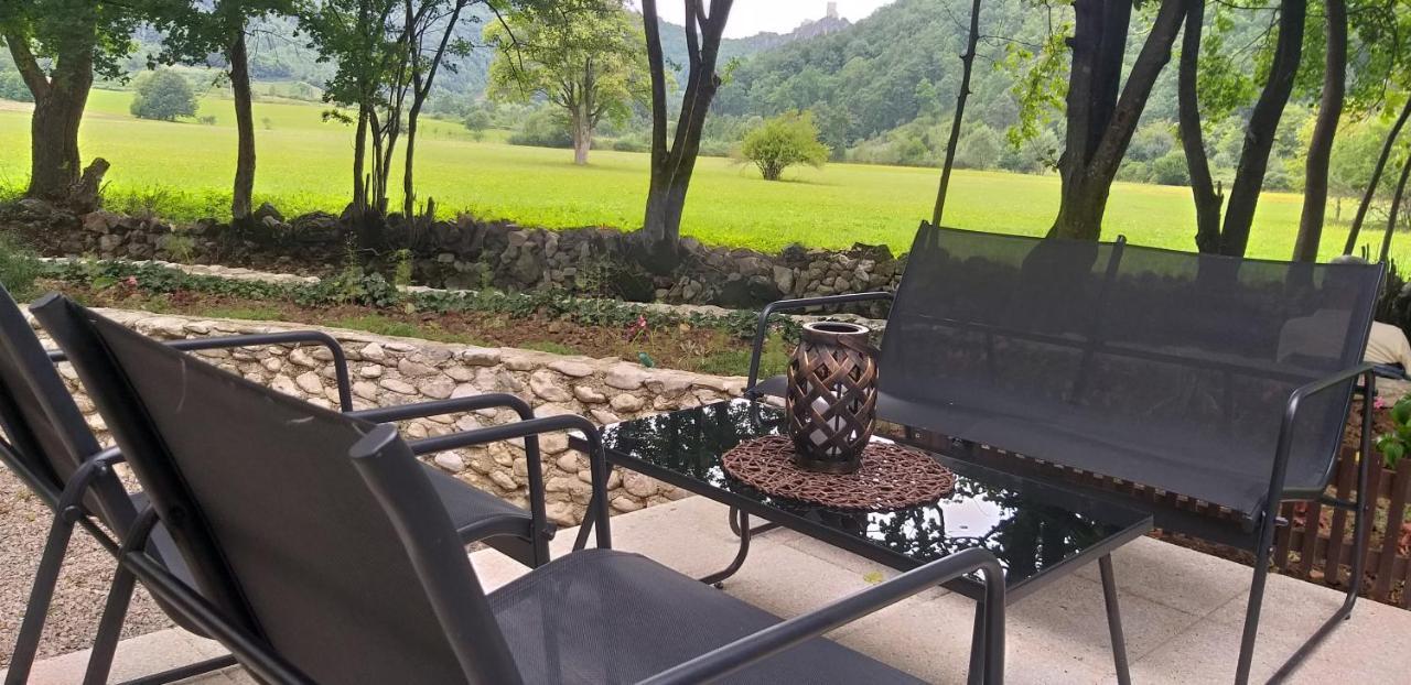 Holiday Home Adna Біхач Екстер'єр фото