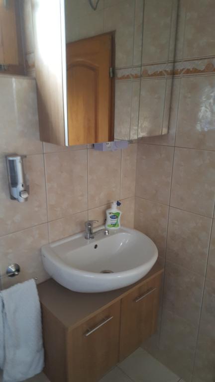 Holiday Home Adna Біхач Екстер'єр фото