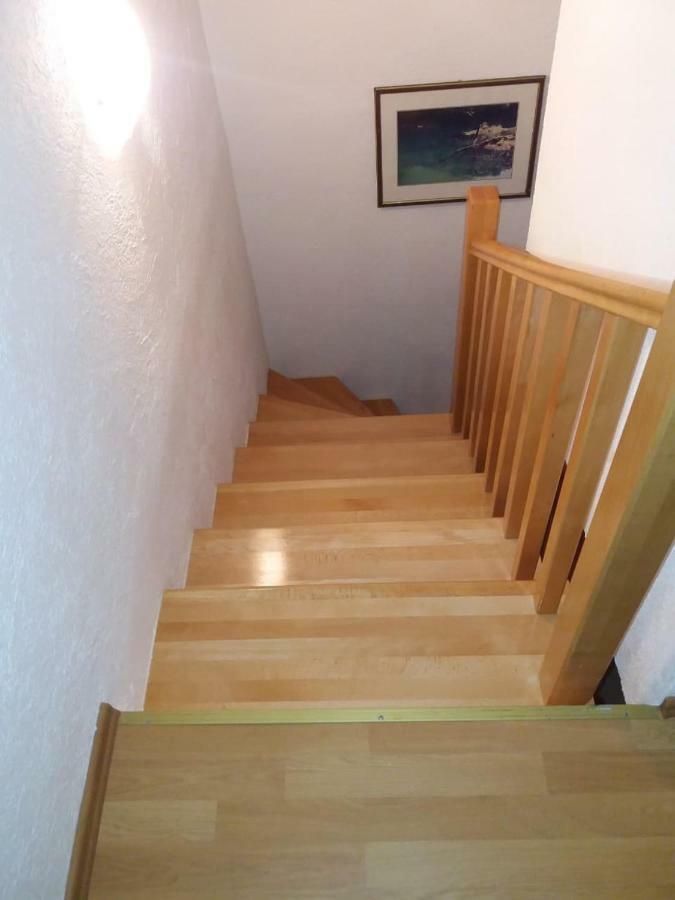 Holiday Home Adna Біхач Екстер'єр фото